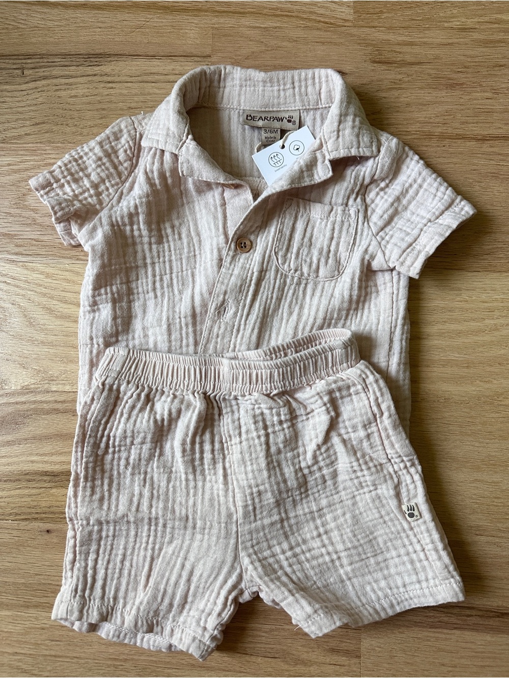 NWT Bearpaw Cream Gauze Baby Shirt & Shorts Set